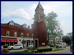 Niagara on the Lake - Cenotaph, Queen St 